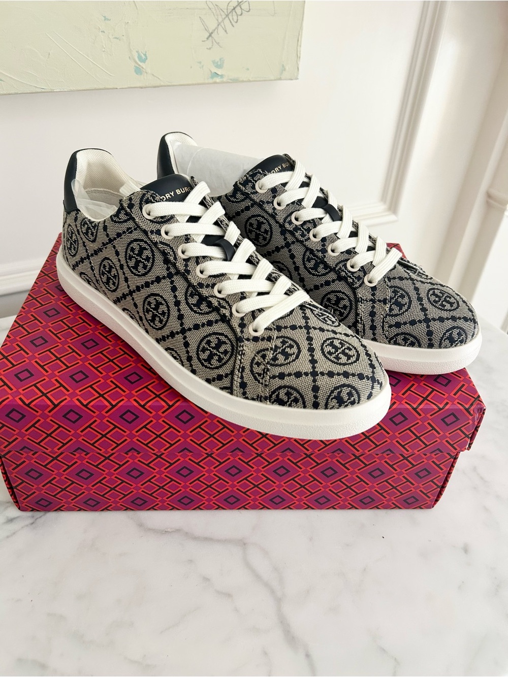 Tory Burch Howell T Monogram Jacquard Calf Leather Perfect Navy Brand NIB 9.5